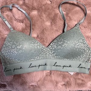 BRAND NEW never worn victoria secret PINK bra